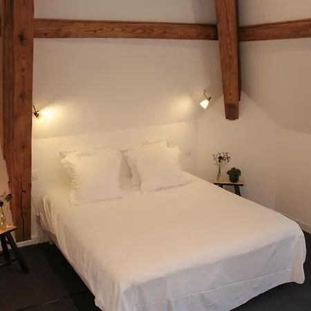 Eclosion Chateau & Restaurant 3*