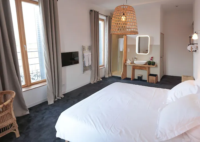 Eclosion Château Hôtel&restaurant 3* Saint-Paul-en-Jarez